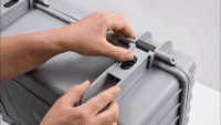 B&W Quick Release Hinge Set (for Type 3000 - 6800 Cases)