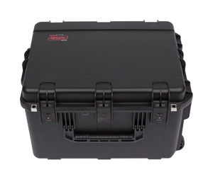 SKB 3I-231714GFX 4U iSeries Injection Moulded Guitar FX Fly Rack with Wheels